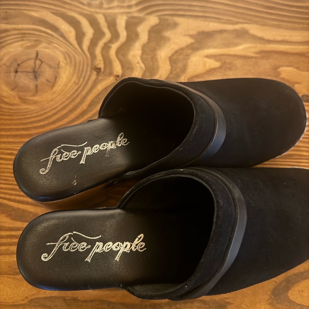 Free People Black Suede Clogs - Picture 3 of 5